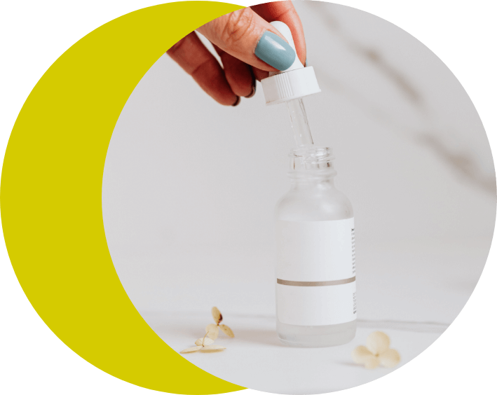 alt="servicio dermofarmacia en farmacia la explanada"