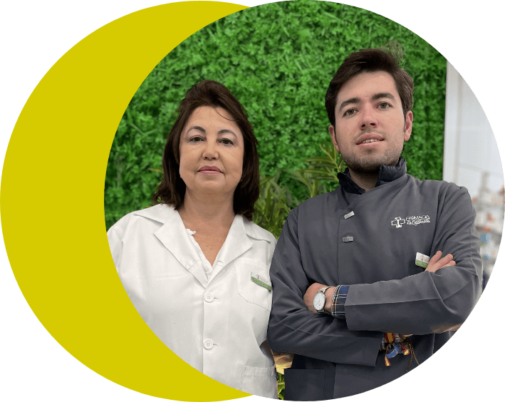 alt="foto de Carmelo Fernández óptimo optometrista y farmacéutico de Farmacia La Explanada"