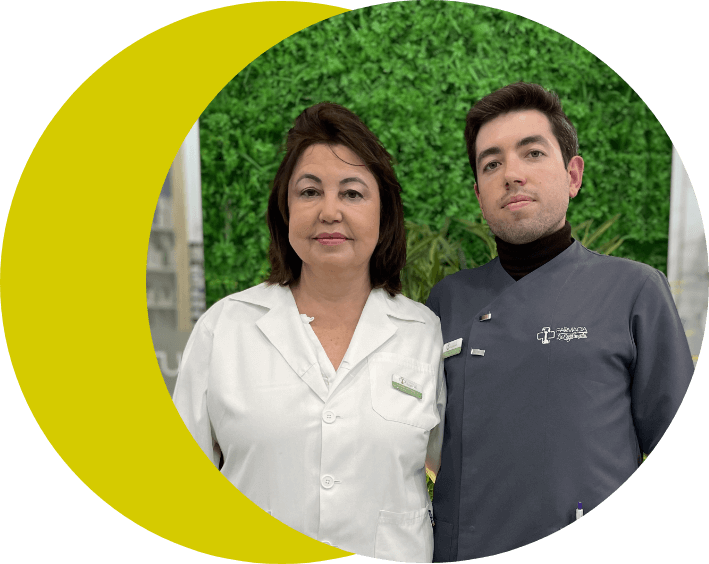 alt="foto de Ricardo Fernández óptimo optometrista y farmacéutico de Farmacia La Explanada"